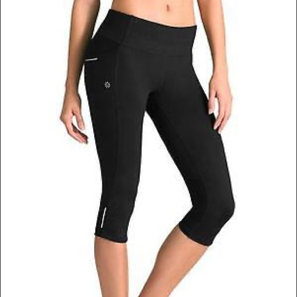 Athleta Pants - Athleta Be Free Knicker Capri Black Reflective Leggings